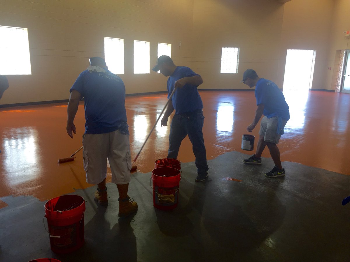 MichaelPatton3's tweet photo. GE Volunteers in Fort Worth!!! @GETRANSPORT @SalvationArmyUS #GECARES https://t.co/fImHhMtY1S