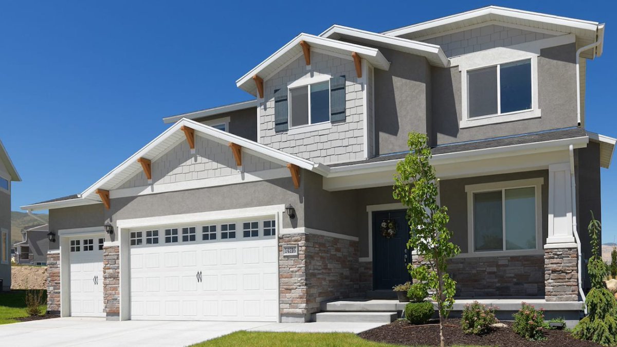 TryHomie's tweet photo. Looking to BUY a 2017 BRAND NEW home? Kitchen, dining, &amp; living areas are open layout and create the heart of the home #tryhomie #savemoney https://t.co/vjf1UN2JSs