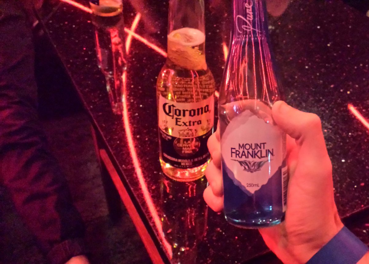 BazzaGazza's tweet photo. When everyone tries to make you drink beer at the bar but you're already drunk on the clean refreshing taste of h20.

#stayhydratedkids https://t.co/1rzg1f78du