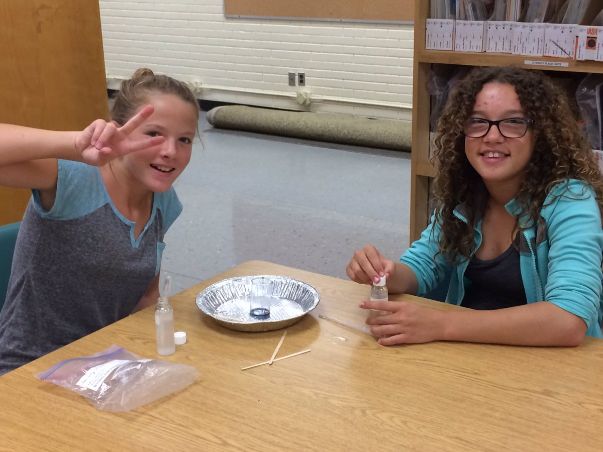 andy_bulat's tweet photo. Mad Science visits GECDSB Moving Forward program at Eastwood PS. Learning about ph factors  acids and bases #GECDSB https://t.co/1R7NS3Sew5