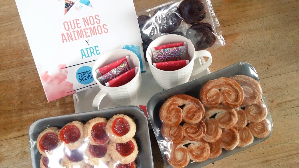 marcefoss's tweet photo. Muchas gracias por este riquísimo desayuno!! @AxelFansMFET @FCAngelDorado @fcsoloellas @DqmaOficial @AxelOficial #QueNosAnimemos  #Aire https://t.co/9oAekQfeYC
