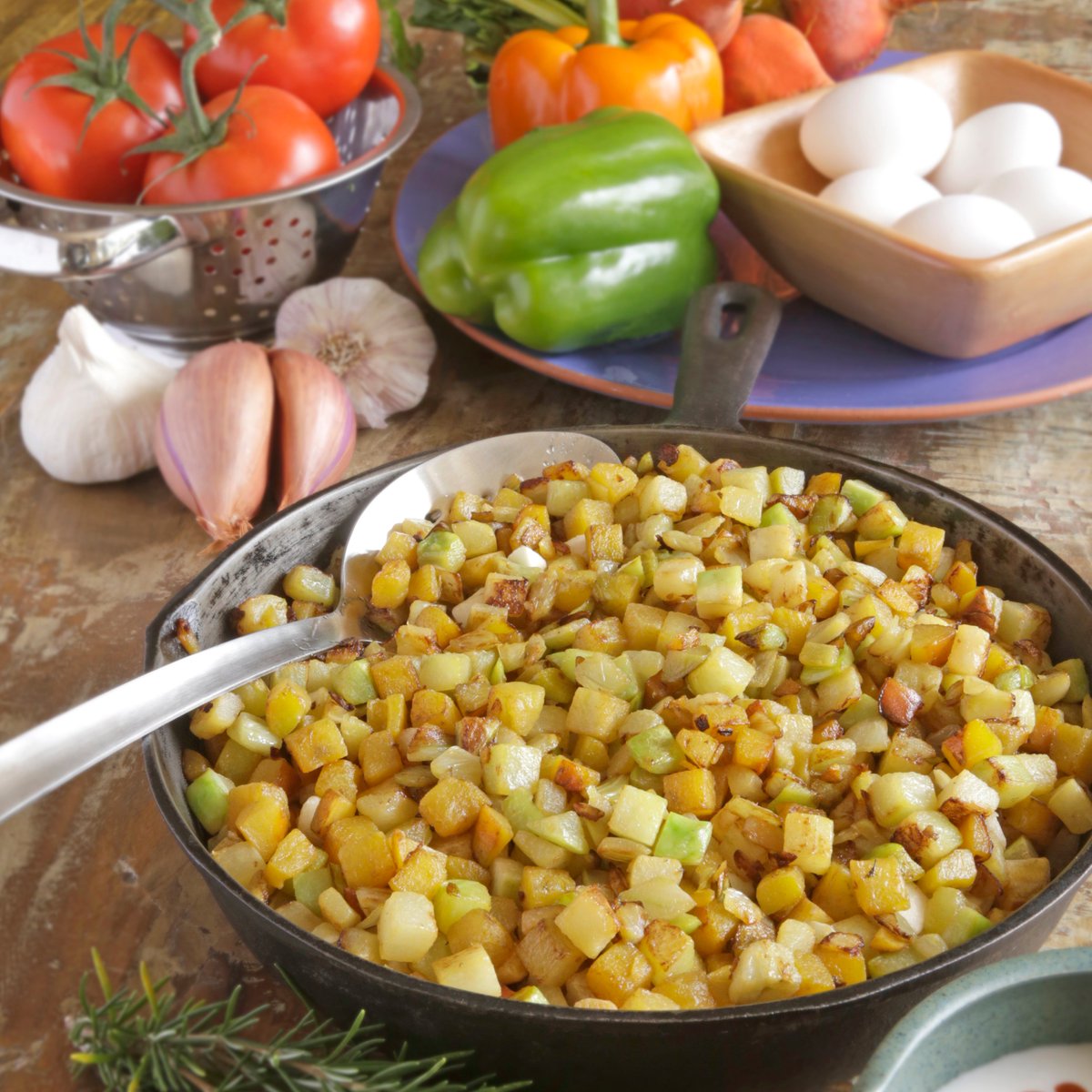 GoldCoastPack's tweet photo. You can sample our delicious Veggie Hash at the @pma Foodservice Conference. Visit Booth 1006 to have a taste! #veggiehash #cagrown #PMAFS https://t.co/MbsaG9H8Wa