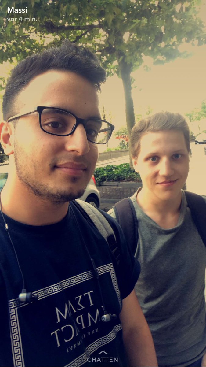 SeriousIee's tweet photo. Dieses Bild tut jedem deutschem Competitive Spieler gut.
#reunited #alltimeduo @KiviCoD @ImpactReloaded @GunEliteCoD https://t.co/7wU6pl8Nqt
