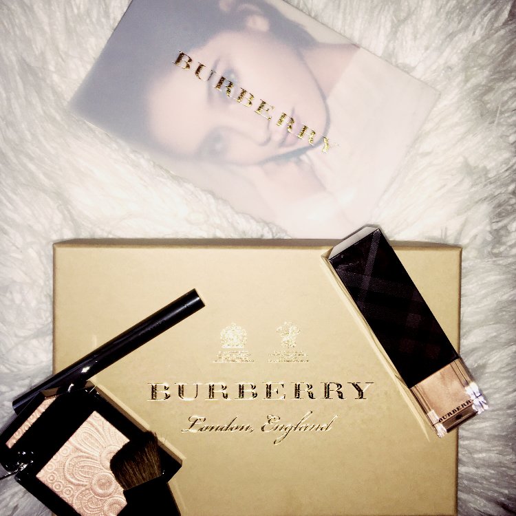 PrimaJess's tweet photo. Obsessed!! Thanks Burberry and Influenster for the goodies!! Can't wait to test them out 👌🏽❤️ https://t.co/BL0ici9nI9