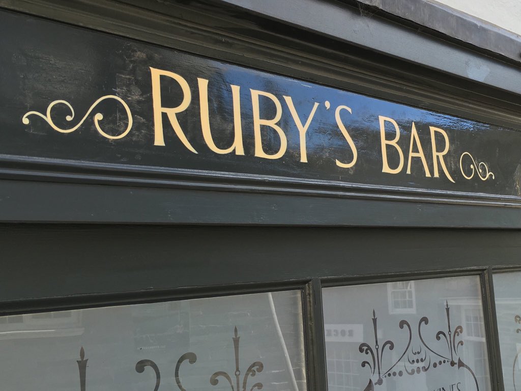 bealesteven45's tweet photo. @saxylydz Ruby looking goodπand the name of my favorite cocktail bar #RubysBar Padstow #TarquinsGin πΉπΈ https://t.co/dYi7vM78IL