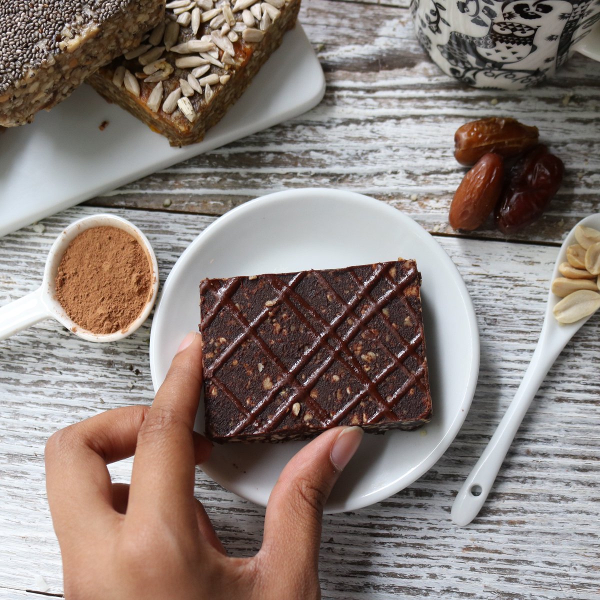 kaffe1668's tweet photo. Our guilt free peanut chocolate fudge bars are the perfect pick me up. Sweetened with dried fruit and gluten free, for long lasting energy. https://t.co/Ukc1eMQ8hv
