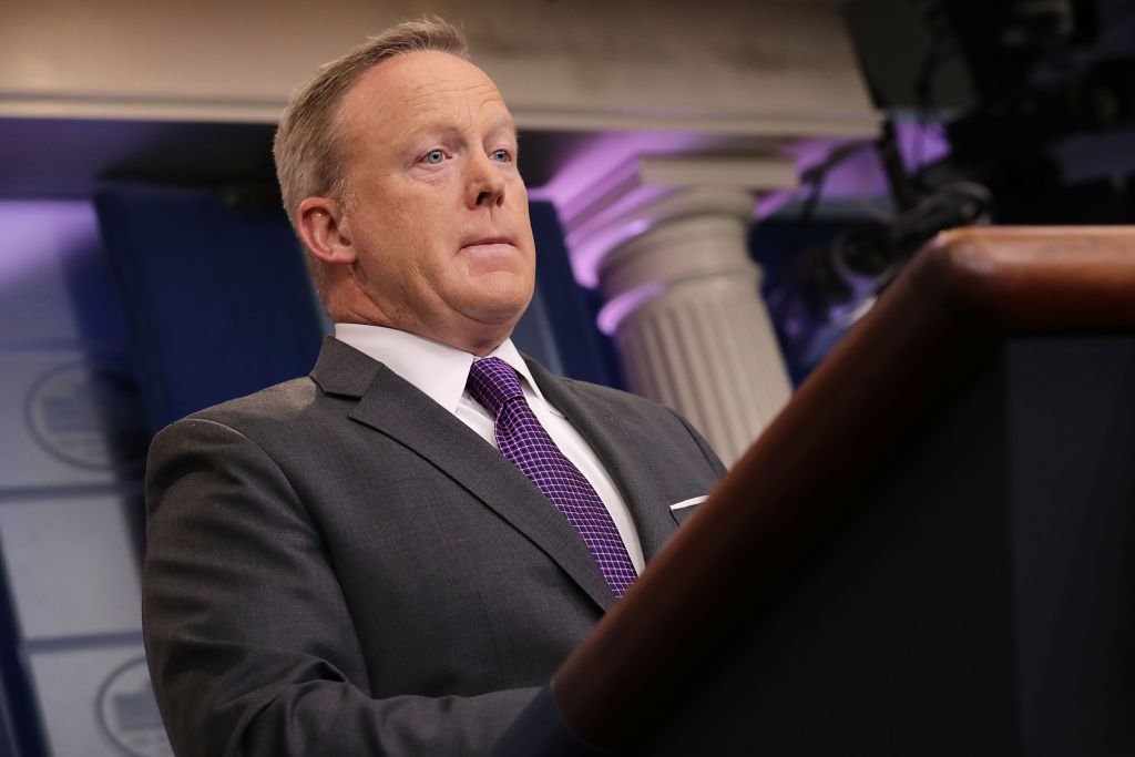 BuzzFeedNews's tweet photo. BREAKING: White House Press Secretary Sean Spicer has resigned, New York Times reports https://t.co/dZ53GohqqA https://t.co/Jn3MkdkHZO