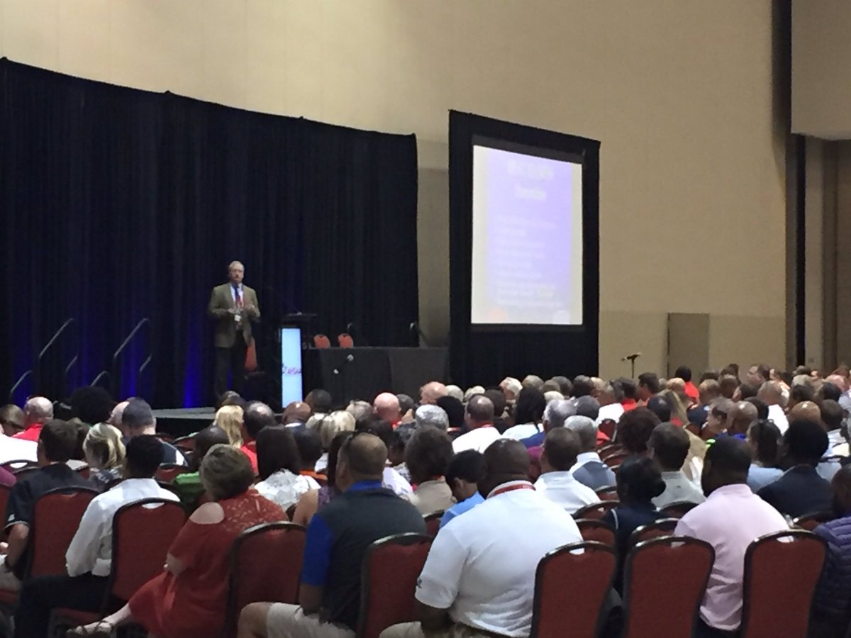 AHSAAnow's tweet photo. Dr. Robinson addresses the membership and gives them the Medical Update for 2017-18 at #2017SC https://t.co/G3R0dsp8H8