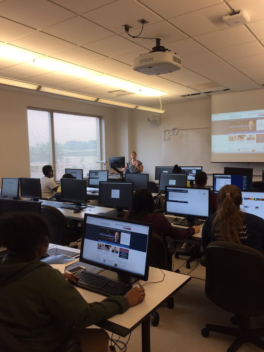 lstowejones's tweet photo. Getting another round of College Success Express students scheduled for fall semester @cscc_edu #CStateReady https://t.co/OeJAR3FQPy