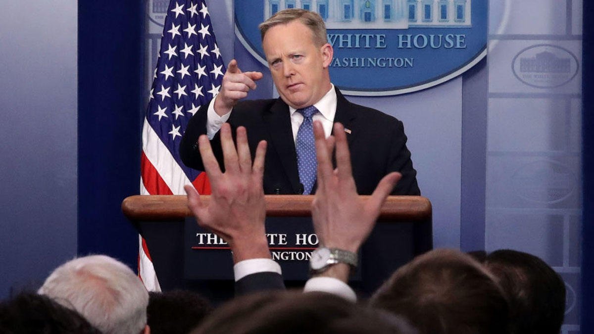 NBCPhiladelphia's tweet photo. #BREAKING: Sean Spicer resigns as White House press secretary, sources say: https://t.co/YAvbLDDZRd https://t.co/Q8oGi72Aox