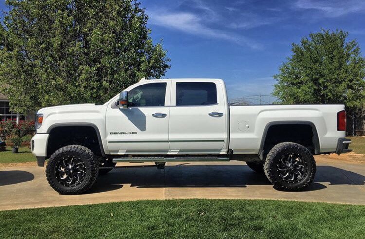 _LiftedTrucks_'s tweet photo. #GMC https://t.co/BTykga1sxo