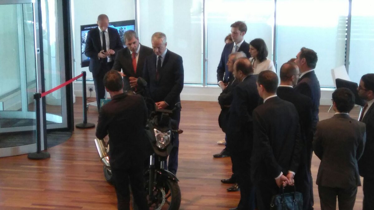 CapgeminiEngES's tweet photo. We are pleased to have @brunolemaire at Innsite, @altran's Innovation Center, where we are presenting him our most important solutions https://t.co/zE9f4gD8Bh
