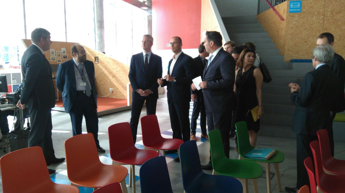 CapgeminiEngES's tweet photo. We are pleased to have @brunolemaire at Innsite, @altran's Innovation Center, where we are presenting him our most important solutions https://t.co/zE9f4gD8Bh