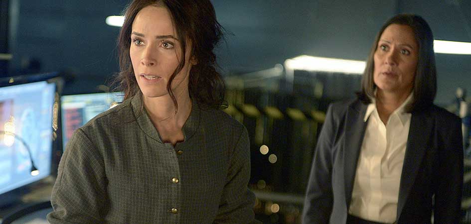 _StarBuzz's tweet photo. #Timeless boss reveals the one storyline fans will likely NEVER see: ? https://t.co/85k3rffInM (via People's Choice) https://t.co/P6abHemYFl