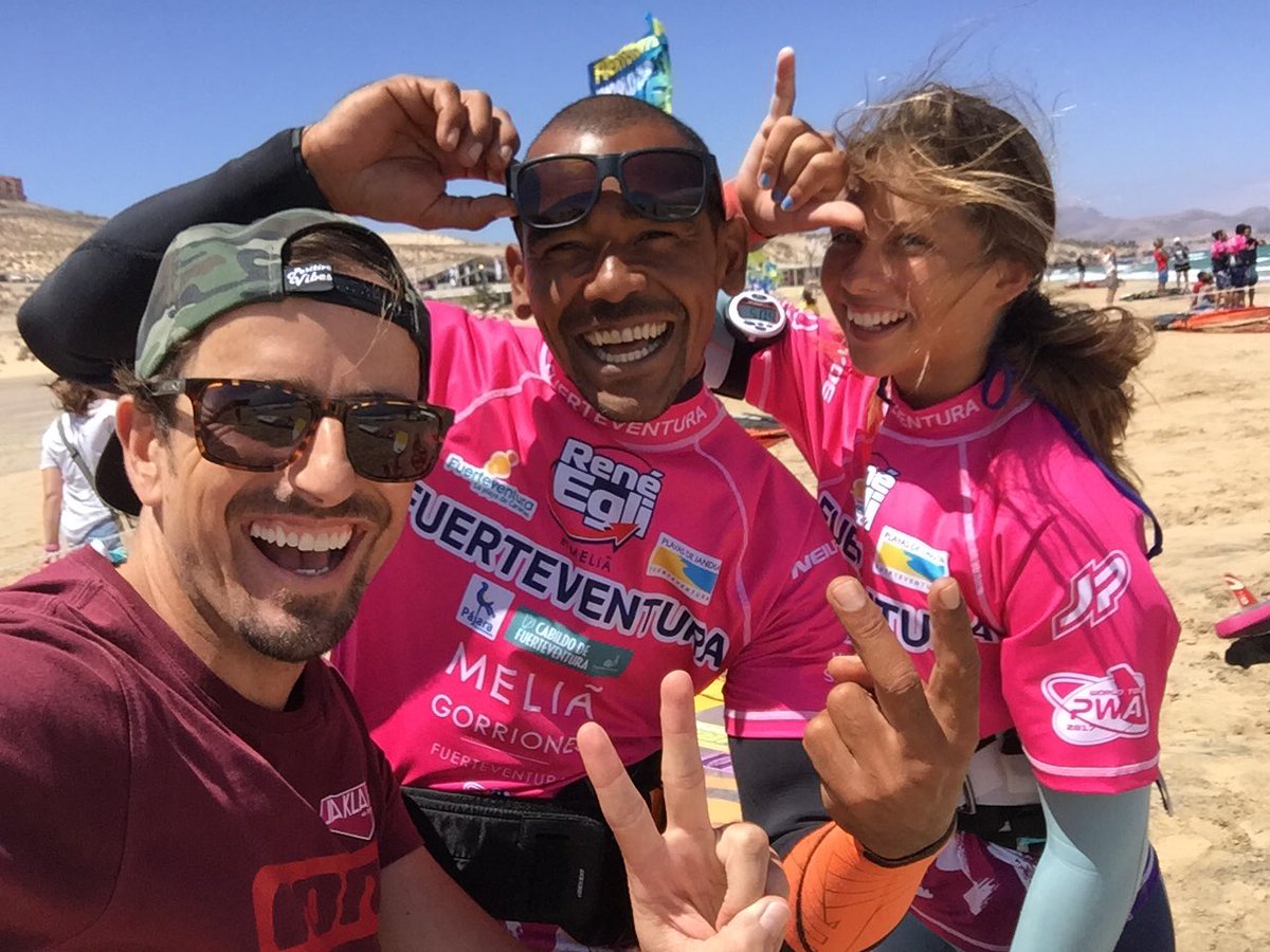 Positive Vibes <a href="/FuerteWorldcup/">Fuerte Worldcup</a> !Cheers from the beach <a href="/benproffitt/">Ben Proffitt</a> ! #pwaworldtour #jaklarstyle <a href="/alexa_escherich/">Alexa Escherich</a> <a href="/TonkyF/">Tonky Frans</a>