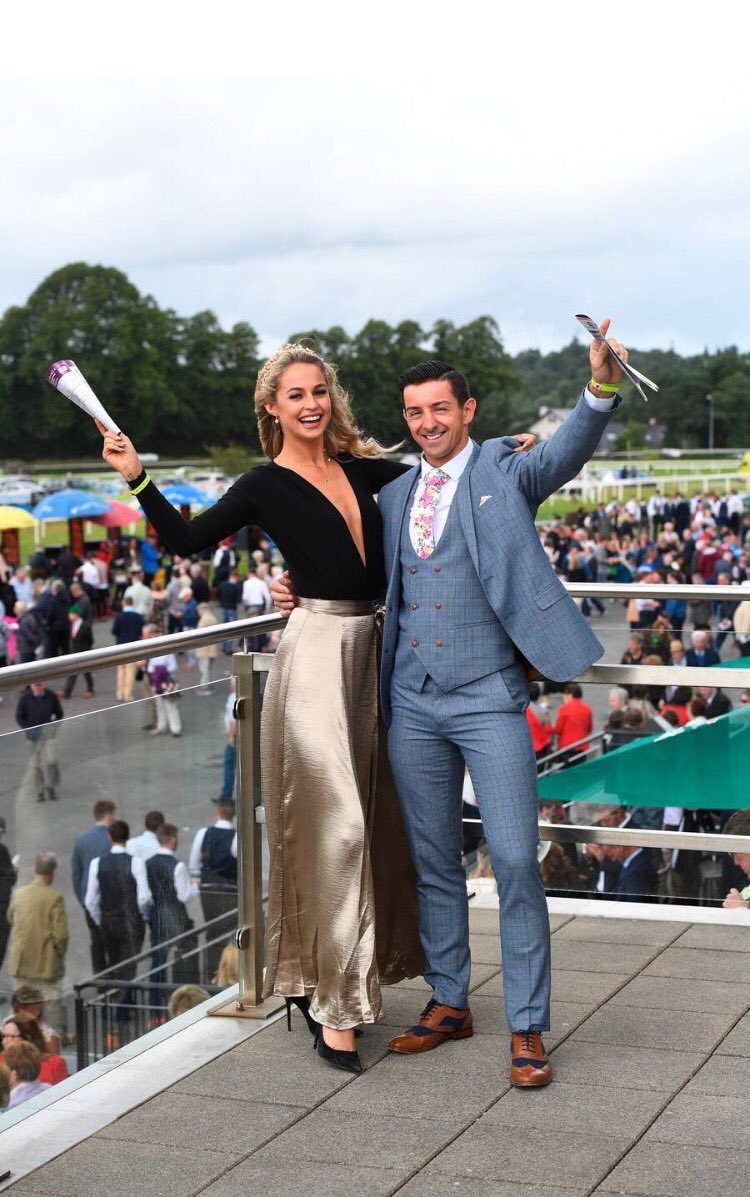 altsbyaddidas's tweet image. Super day judging ladies Day with @ThaliaHeffernan ... Day of style, fun &amp;amp; laughs..Big thanks @SuitsSelectIE for the amazing suit...🐎👗🍾☀️👔