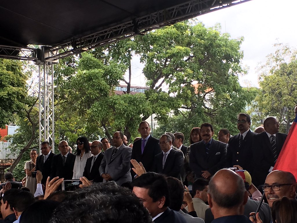 SubComMedios's tweet photo. Juramentación de los Magistrados del TSJ por parte de la @AsambleaVE #SesiónAN #21Jul #EnVivo https://t.co/Xxvo1RKqPU