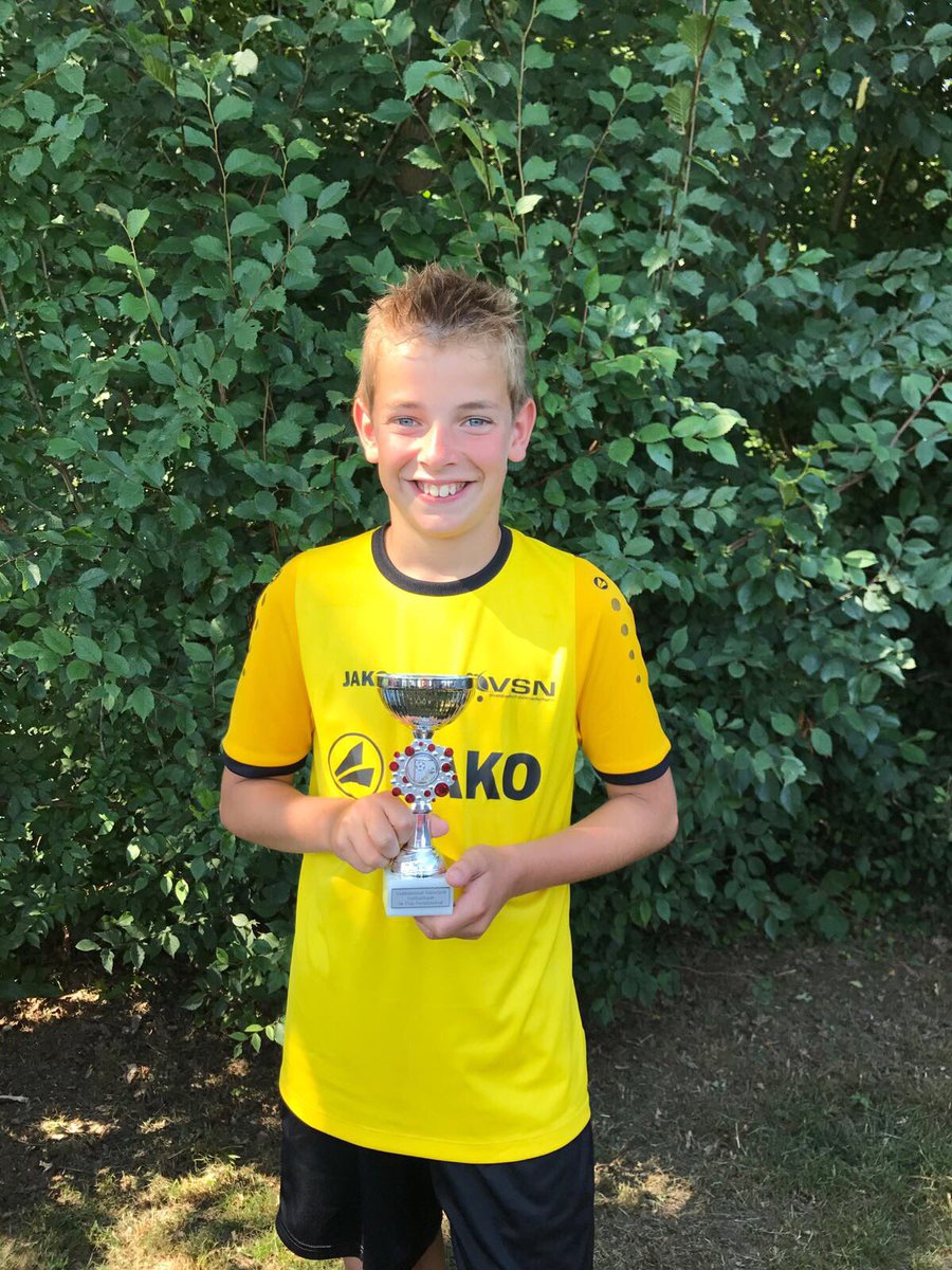 brigvere's tweet photo. Voetbaldagen#sparta#kampioen panaltybokaal#trots https://t.co/FAgYtuPDbB