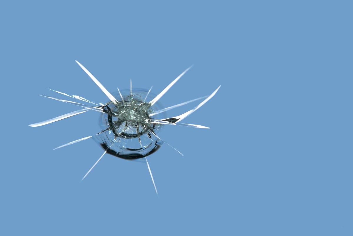 AutoGlassEX_CA's tweet photo. Got a crack? We can arrive on site to install your new windshield quickly. #AutoGlassExpress #Auburn #AutoCare https://t.co/8XImvBcJba