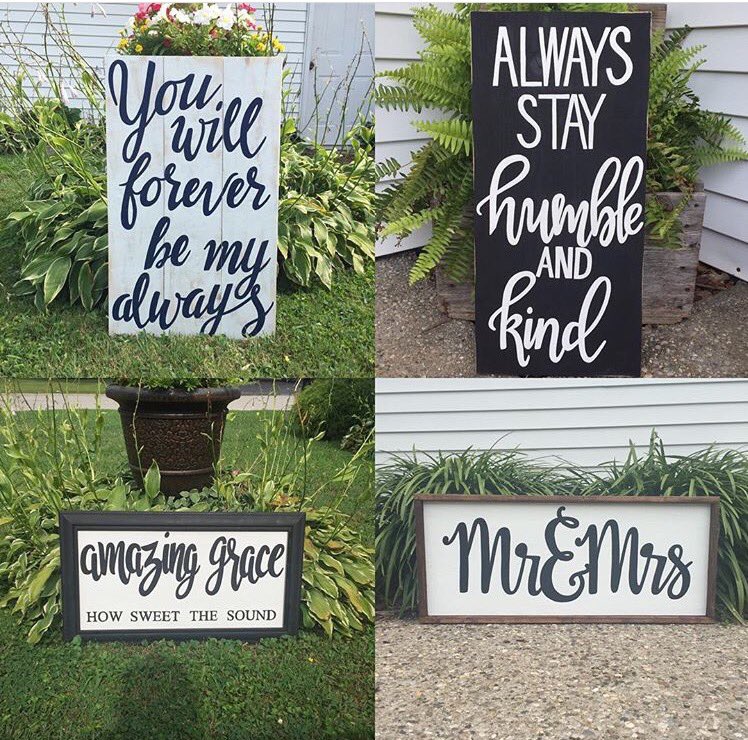 2WhiteChicks_'s tweet photo. Y'ALL my aunt is SO talented, she makes these signs from scratch &amp; freehands everything! Pls help me get her the recognition she deserves! https://t.co/LIy9U0Gnwk