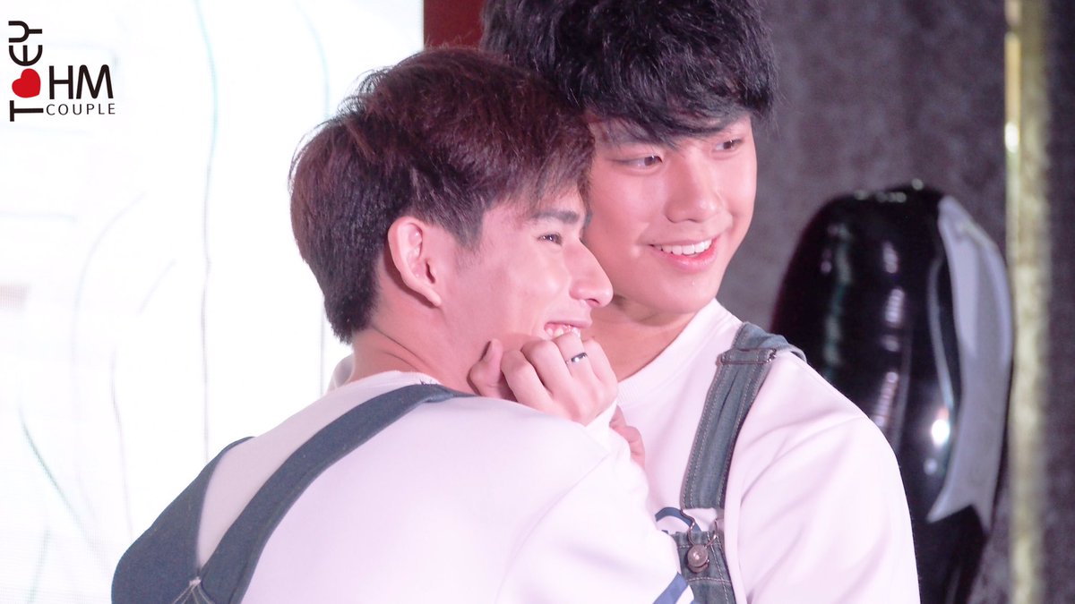 OhmToeyCouple's tweet photo. "Your smile is worth the wind is the most beautiful I have seen the sun"💗💗 @ImerbSittiwat @ohmpawatt https://t.co/wgqEKK9VEt