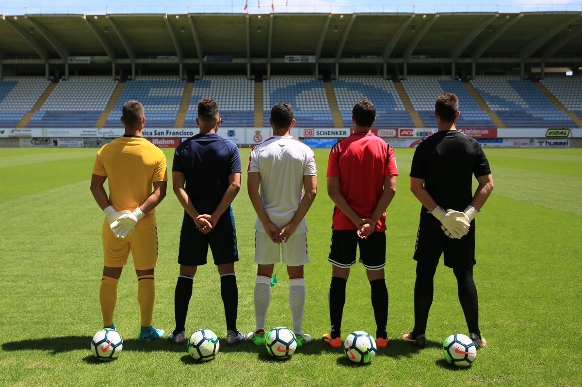 <a href="/CyDLeonesa/">Cultural y Deportiva Leonesa</a> 🎁 Ya están aquí las nuevas equipaciones de la <a href="/CyDLeonesa/">Cultural y Deportiva Leonesa</a>. ¡Participa en nuestro sorteo con RT + follow <a href="/hummelspain/">hummel ES-PT</a> y hazte con ellas! ⚽️
