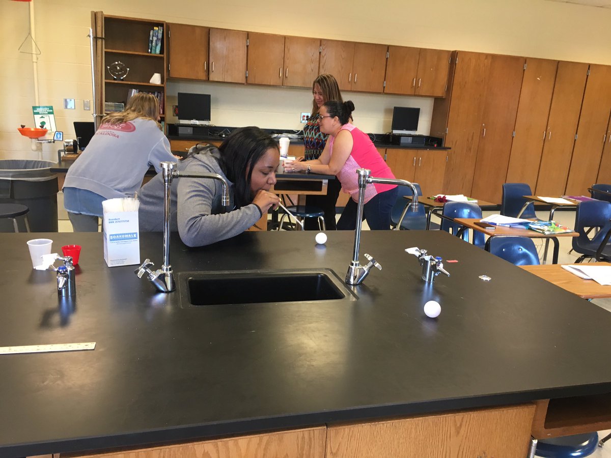 MrsAbbySandlin's tweet image. First grade teachers take the Wind Challenge with different wind makers! #cobbnta2017 #cobbscience