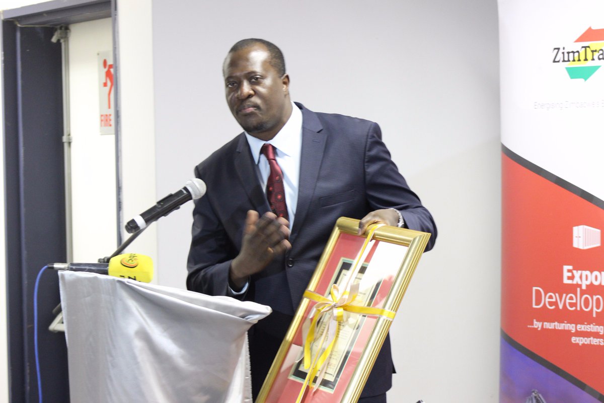 ZimTradeAlerts's tweet photo. Mr Zuze congratulates ZimTrade "Excellence begins with standards" https://t.co/Oh6hmkQebk