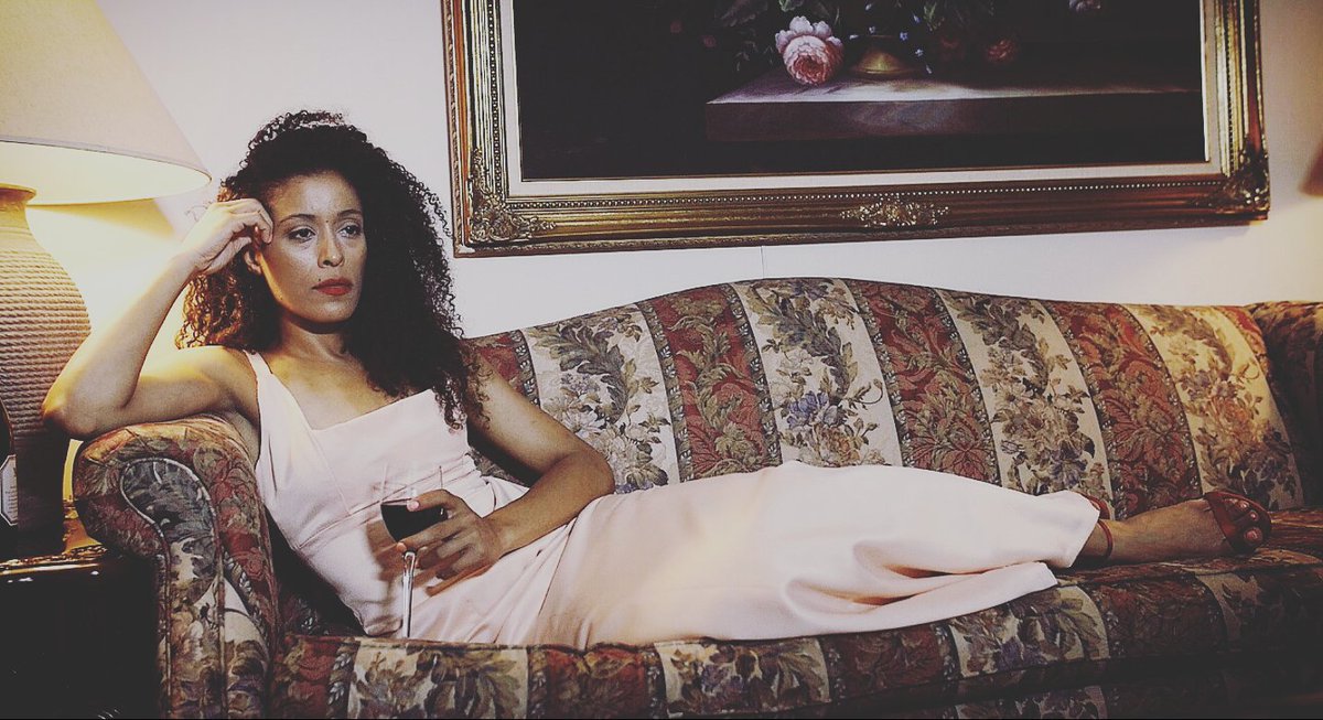 lunaradevers's tweet photo. #drama #dramatic #dramaticactor #comedian #extra #plotting #revenge https://t.co/nWHtK44GNX