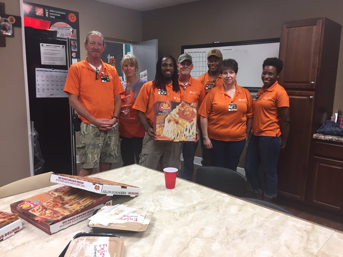 thad_l_moss's tweet photo. Awesome job to team 803 for the best Prime Source Reset in the region!!!!  Way to go! @Lorrie_Stewart @METGaryF https://t.co/IOTltlTKNB