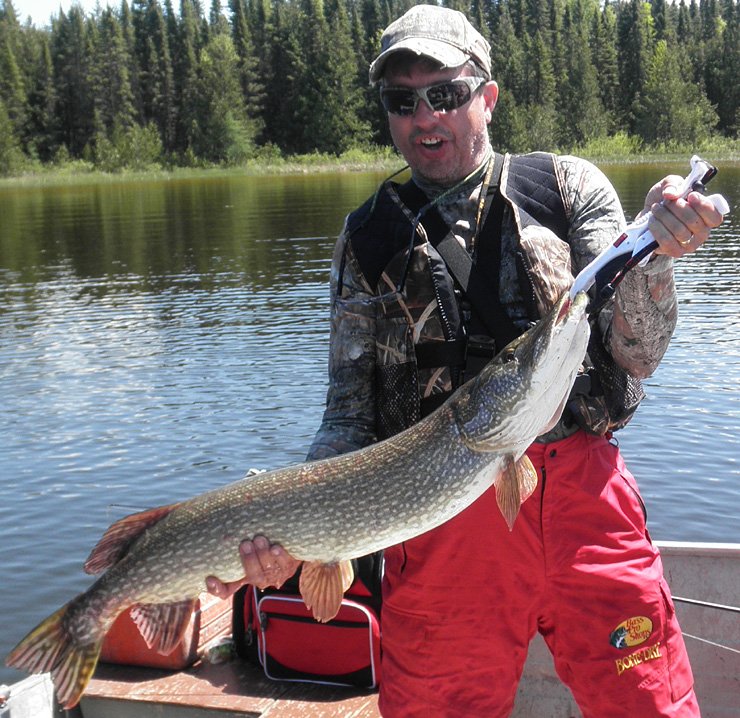 What's your best #fishing secret? We promise we won't tell... 😉 #PashaLake #GoneFishing #Fish #Weekend