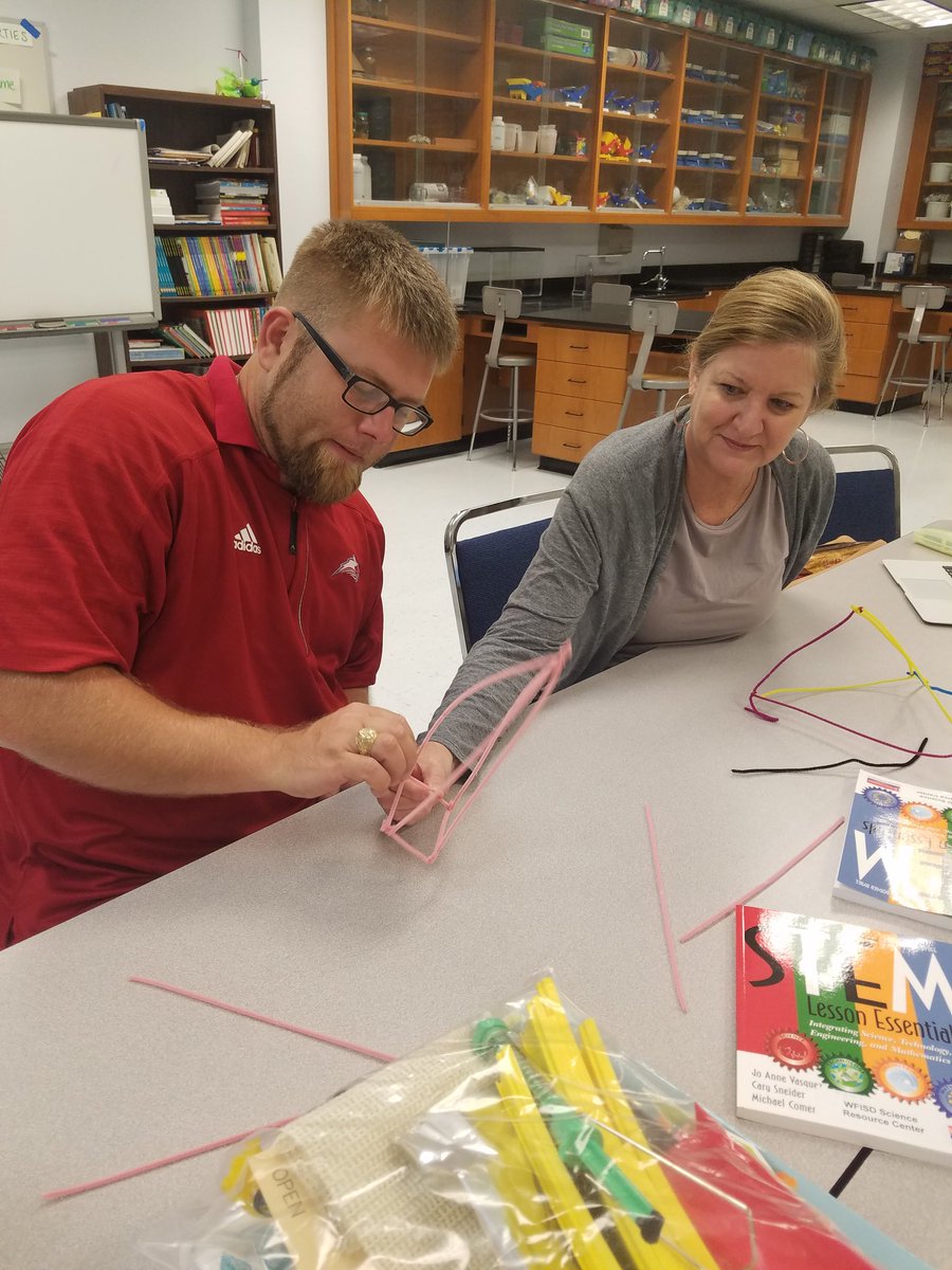 TheMrsRyder's tweet photo. Look at all the #stemalicious fun we are having! @R9Science @cheryldodson215 @HNADickens #iamwfisd #stemalicious #theseguysaregoodsports https://t.co/5h6zHkW9ZU
