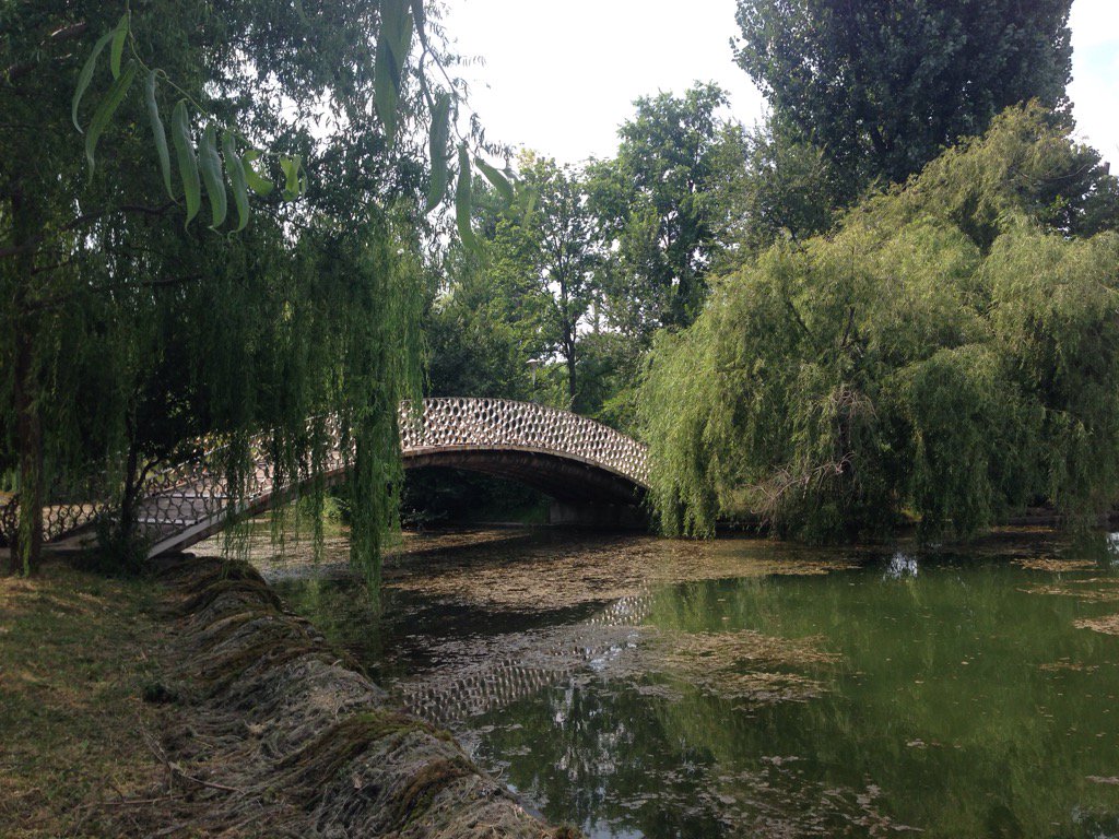 NikkiNorthT's tweet photo. accomplishment of the day: exploring an island in the park #parksofbucharest #experiencebucharest #smallvictory https://t.co/8vVUeYYRNa