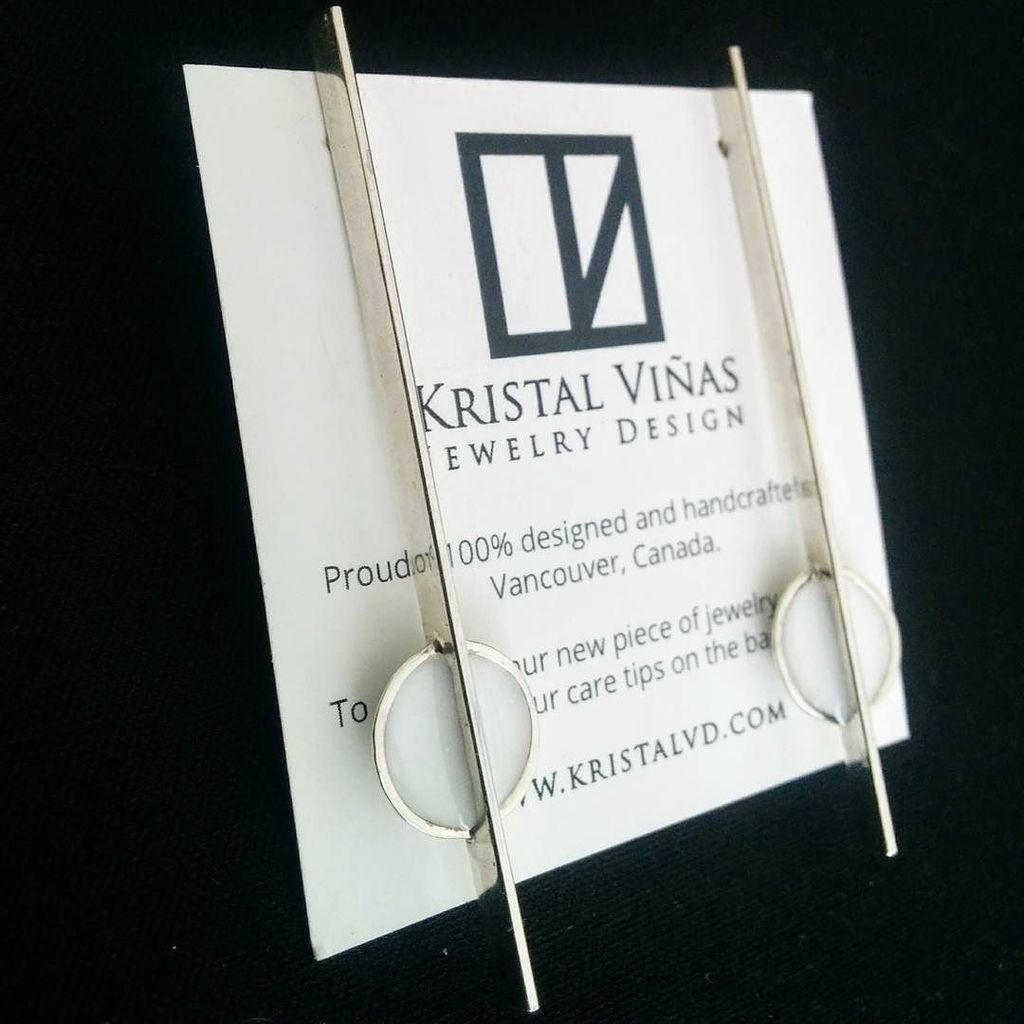KristalVinas's tweet photo. #weddingearrings #bridaljewelry #contemporarybride #contemporaryjewellery #contemporaryjewelry #bridalearrings #va… https://t.co/08zdrdl45e https://t.co/oUC6wPCmRF