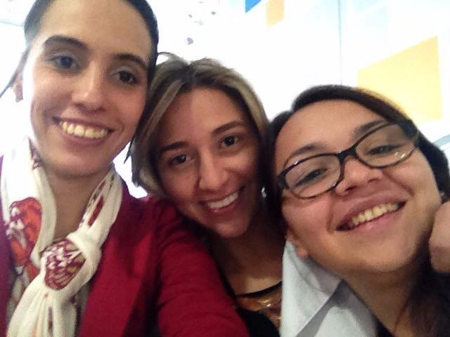 Linita20yi's tweet photo. #QUISIERASENTIR @LeonardoUrregoM el T&amp;M junto a las chicas de la ofi https://t.co/wP1K0ncLaZ