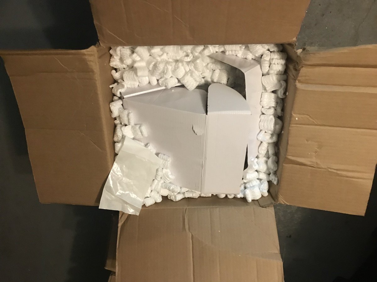 DemonicsEtrigan's tweet photo. @UPS just want say thanks for the literal bang up job you did delivering my tiles. Maybe I’ll mosaic my wall rather then it looking nice. https://t.co/xiBtgpC5Rv