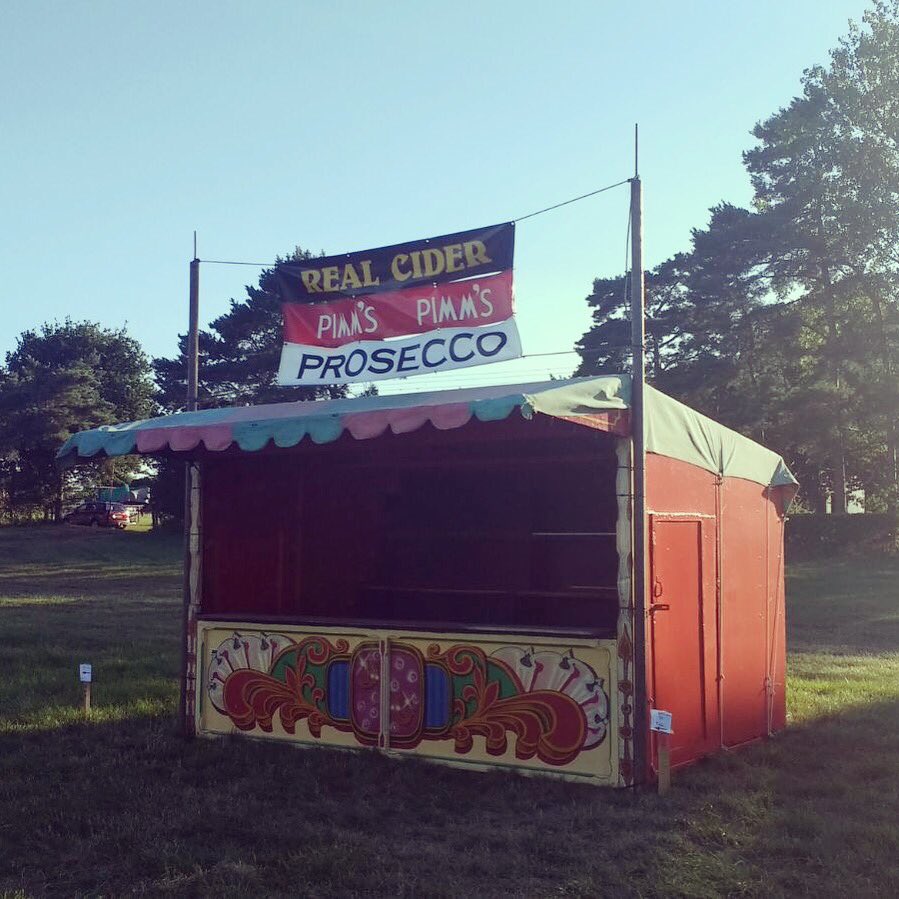bars4eventsLTD's tweet photo. Real cider, pimms and prosecco bar available for all events across the U.K.! https://t.co/MDYNZjEKdG