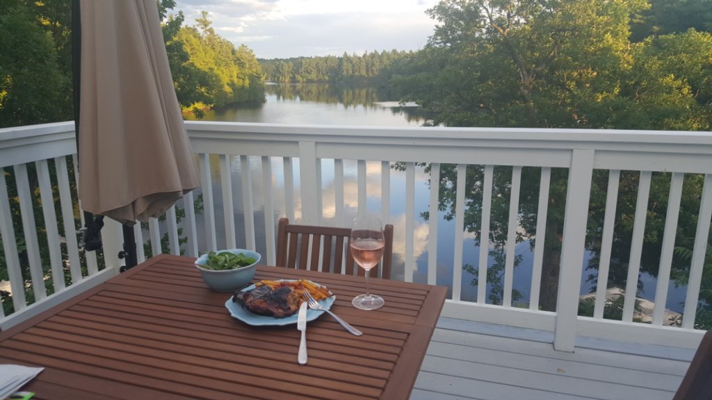 RideauCanalNHS's tweet photo. Enjoy a self catered holiday you’ll never forget along the #RideauCanal at the picturesque #DavisLock. https://t.co/wGmsGxBt8g https://t.co/JJUgD4UiVP