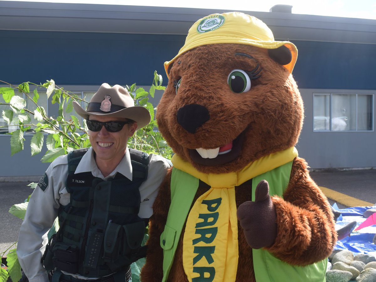 PacificRimNPR's tweet photo. Happy Ukee Days!! Watch for our float in this weekend’s #UkeeDays parade. #Ucluelet https://t.co/wr6qMRDar1