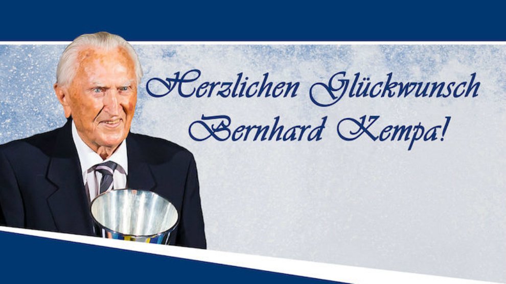 Fallece a los 96 años Bernhard Kempa, leyenda del balonmano e inventor del 'fly' trib.al/4Oeitt6 Vía <a href="/DargelMARCA/">Jorge Dargel Amigo</a>
