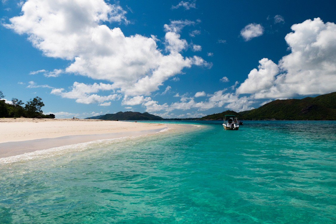 AssassiNFTWorld's tweet photo. By So Seychelles CC2
Curieuse Island - a small granite island, is part of the Northeast Group of the Inland #Seychell...
#travel #travelgram https://t.co/SlN3RPVVhI