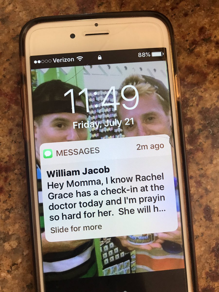 reechonthebeach's tweet photo. Walked passed my mom's phone to this ... the sweetest best friend/brother in Christ ❤️🙌🏼 https://t.co/Hk4PyRvQRX