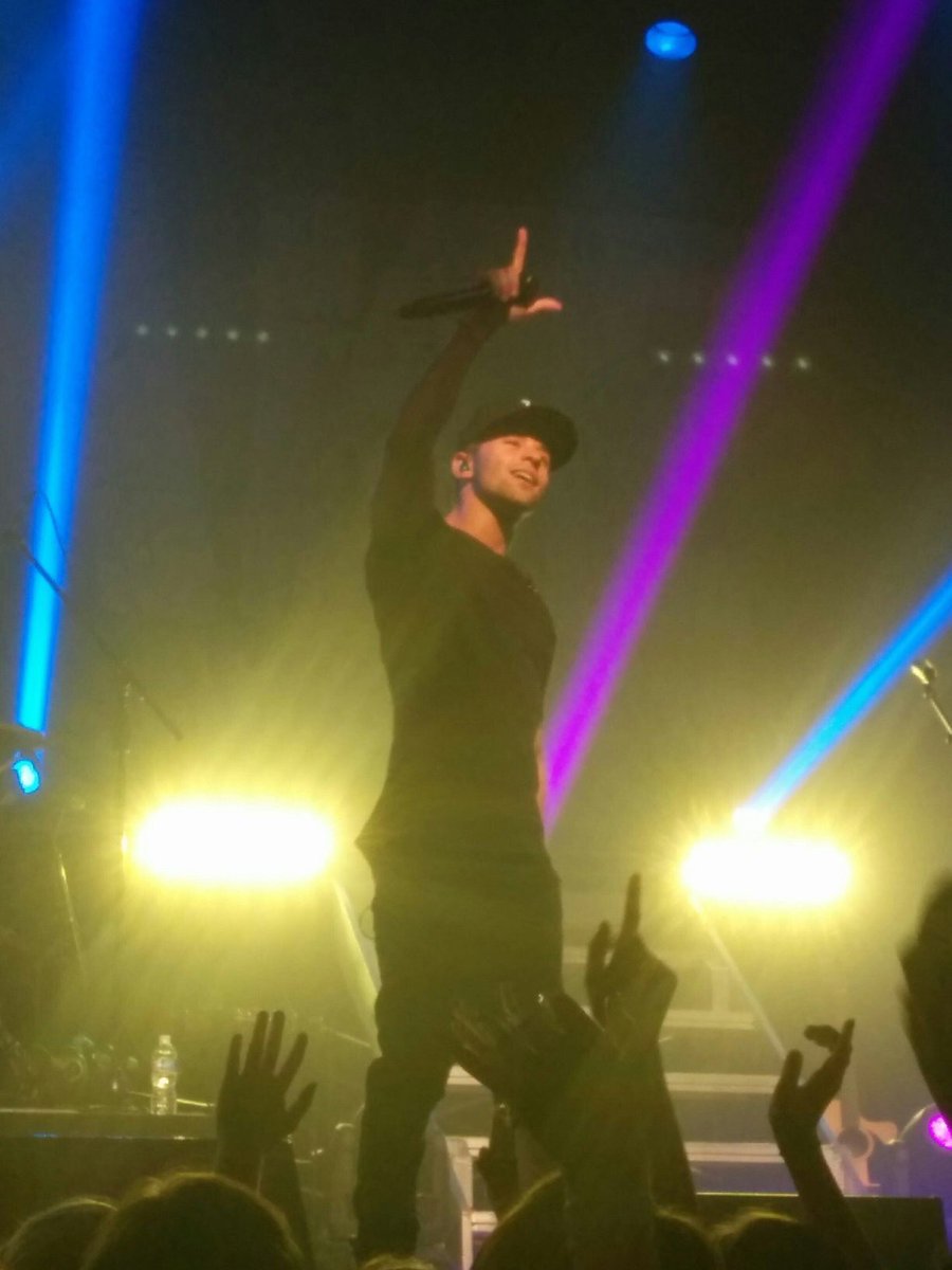 jakesrumors's tweet photo. It's been two years since #dazedandconfusedtour Cincinnati!! And two years since I've seen you 😭😭 https://t.co/PagsJYYuOJ