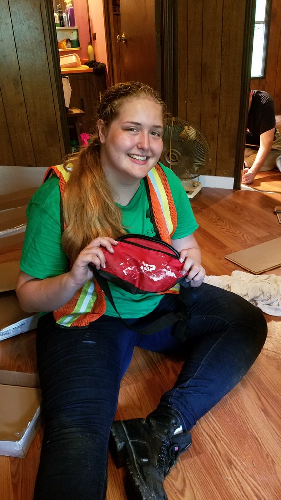 Matthew13Serves's tweet photo. Safety Officer Katy with her swag bag making sure we all stay safe and hydrated on the work site. #ASP #SafetyFirst https://t.co/RoQQNt7oqw