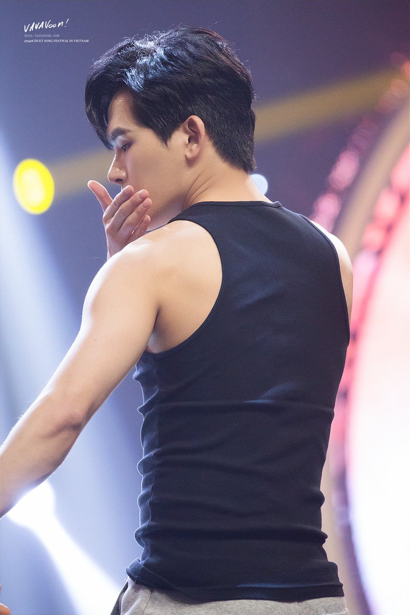 howonpics's tweet photo. LOOK AT THIS PERFECT BACKSIDE!! cr❣️vavavoom https://t.co/Pyx7vPIpaC