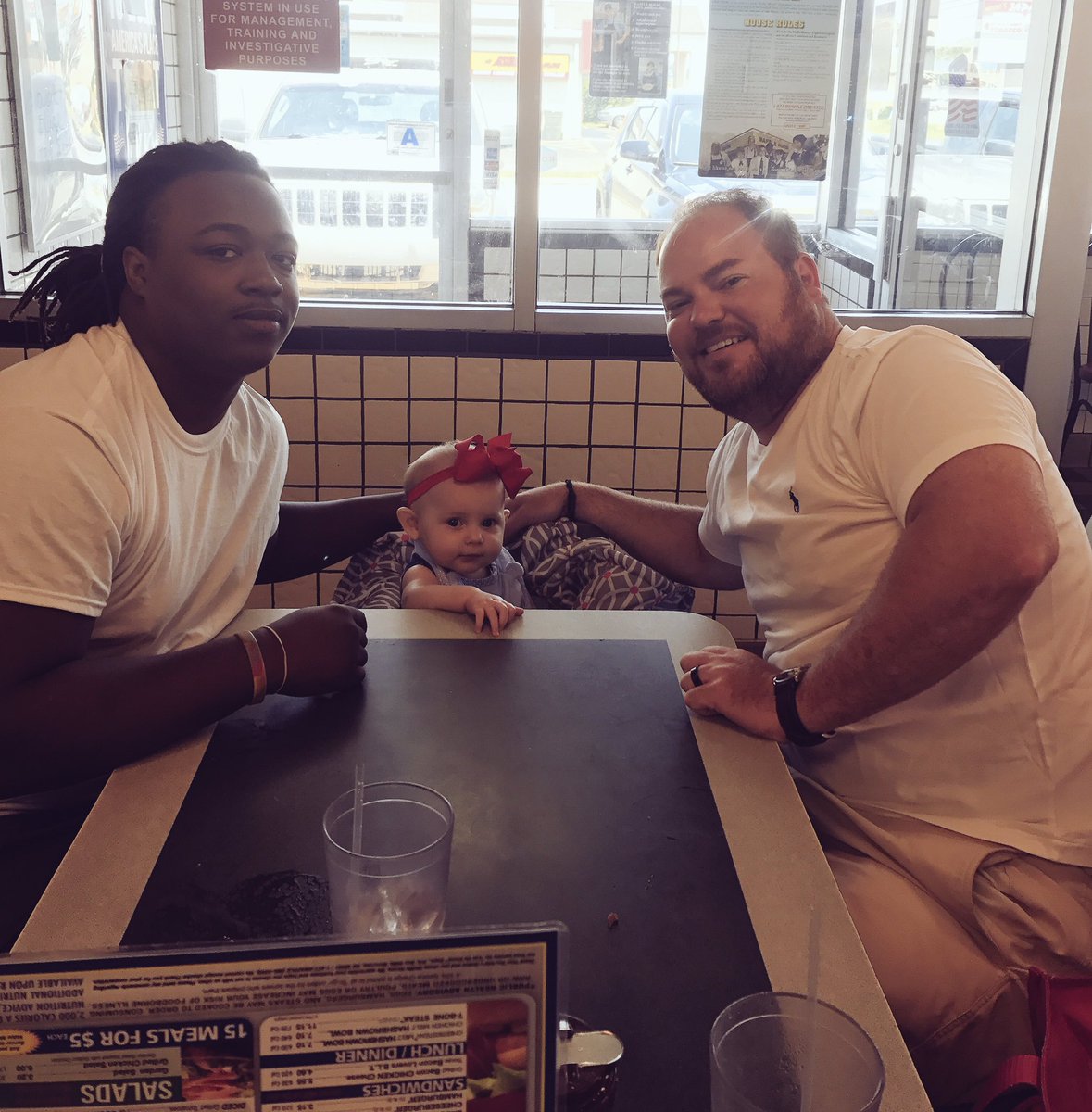 The_Chris_Ray's tweet photo. You work to make an impact on young people, but in turn they end up making an impact on you @Bap_13 #coachplayerfriend #dlforever #brunch https://t.co/ZV8LCCjGEL