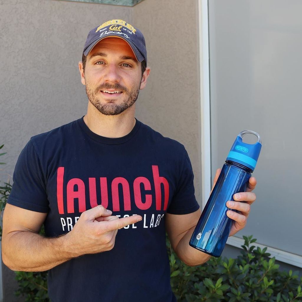 RIZKNOWS's tweet image. Instagram only giveaway :) All you have to do to enter to win this Tal Bluetooth Speaker Water Bottle is (1) smash that ❤️ (2) tag a friend…