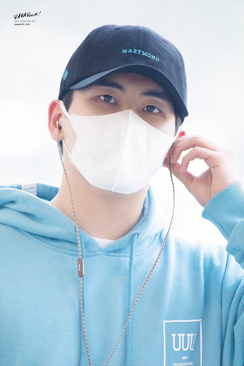 howonpics's tweet photo. an airport cutieee || cr❣️HOGAM &amp; VAVAVOOM https://t.co/cMfWJkGiMp