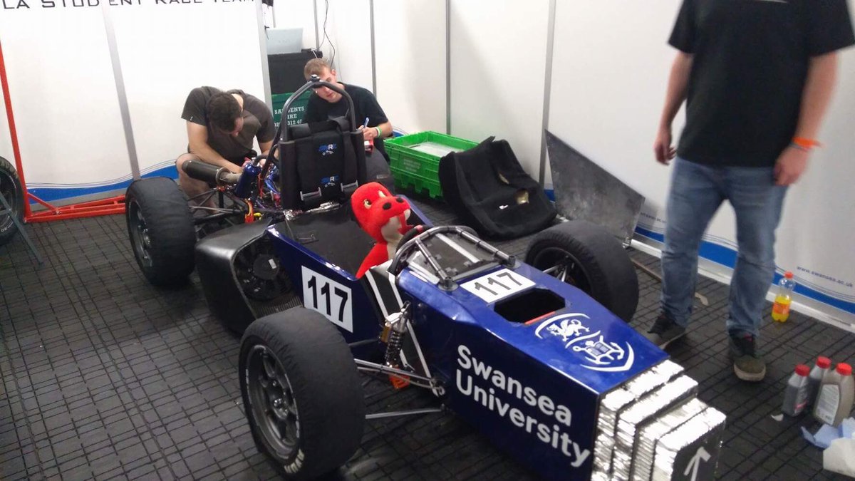 A senior member of <a href="/Cardiff_Racing/">Cardiff Racing</a> defected to Welsh uni of the year last night #cardiffracing #silverstone #fsuk2017 #wearesure