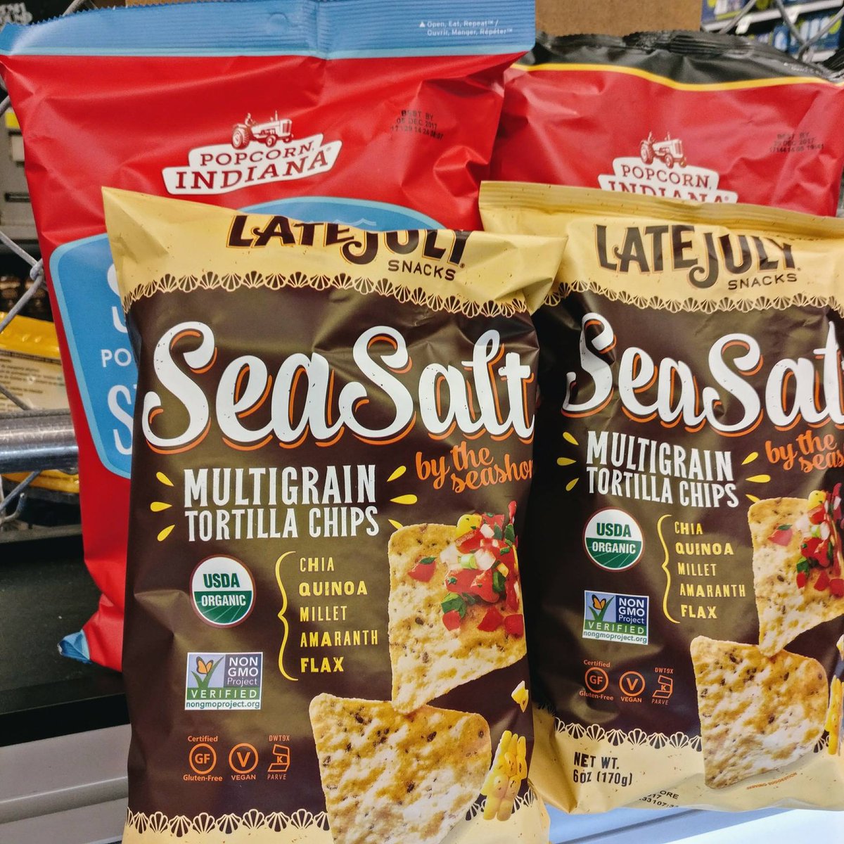 organicgarage's tweet photo. Add some @Popcorn_Indiana and @latejulyorganic to your shopping list this week! #WeCutPrices #NotCorners #Unflyer https://t.co/hl1ztAPRgx